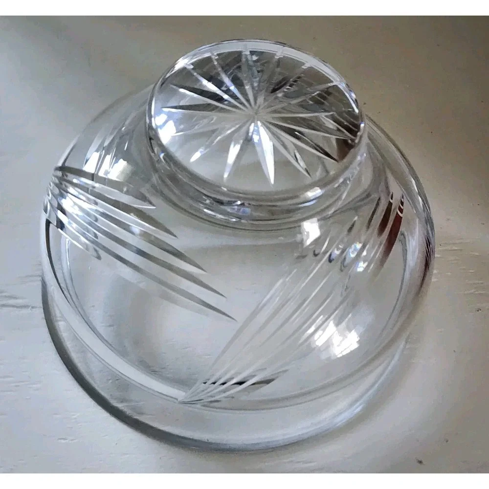 Montruex 24% Lead Crystal Footed Bowl with Stand 5.5